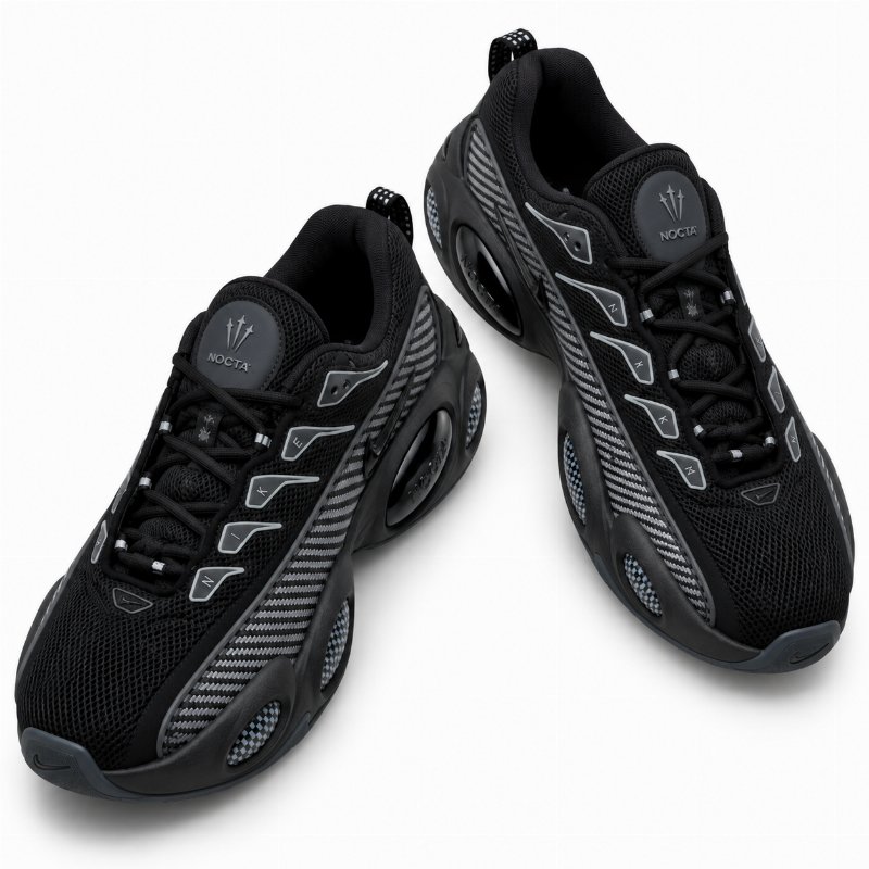 Nike NOCTA Glide “Black / Iron Grey” – Sneakers Lifestyle au Design Futuriste