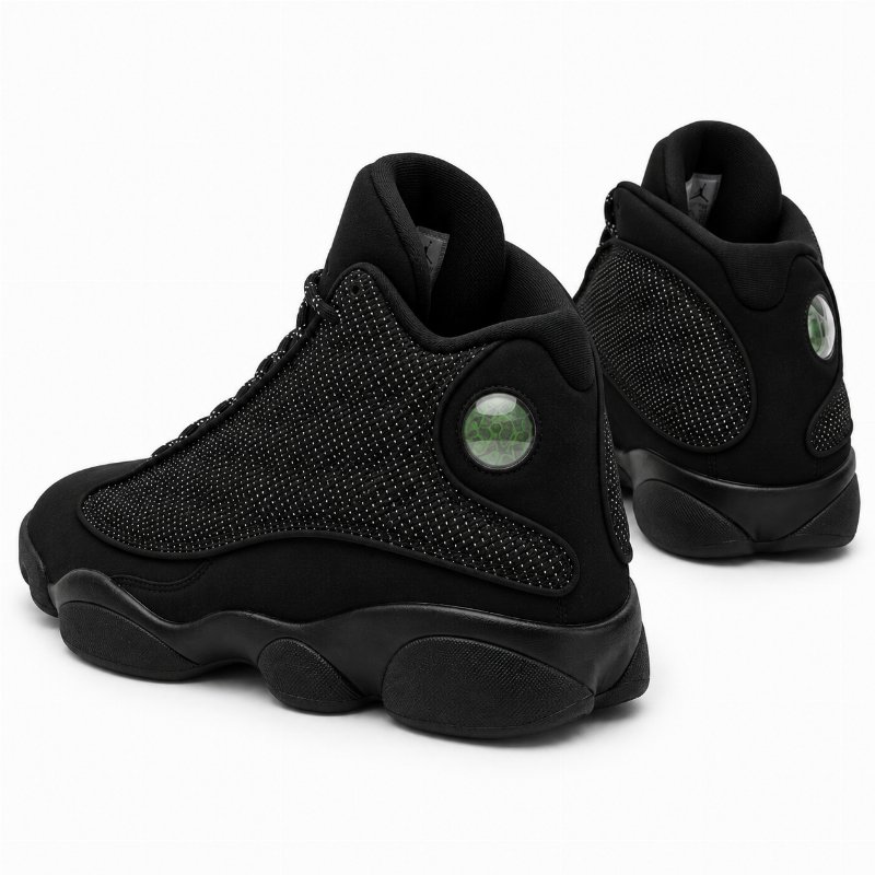 Air Jordan 13 Retro “Black Cat” – Sneakers Basketball Lifestyle à Détails Réfléchissants