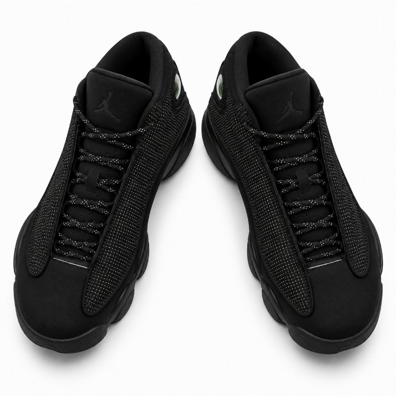 Air Jordan 13 Retro “Black Cat” – Sneakers Basketball Lifestyle à Détails Réfléchissants